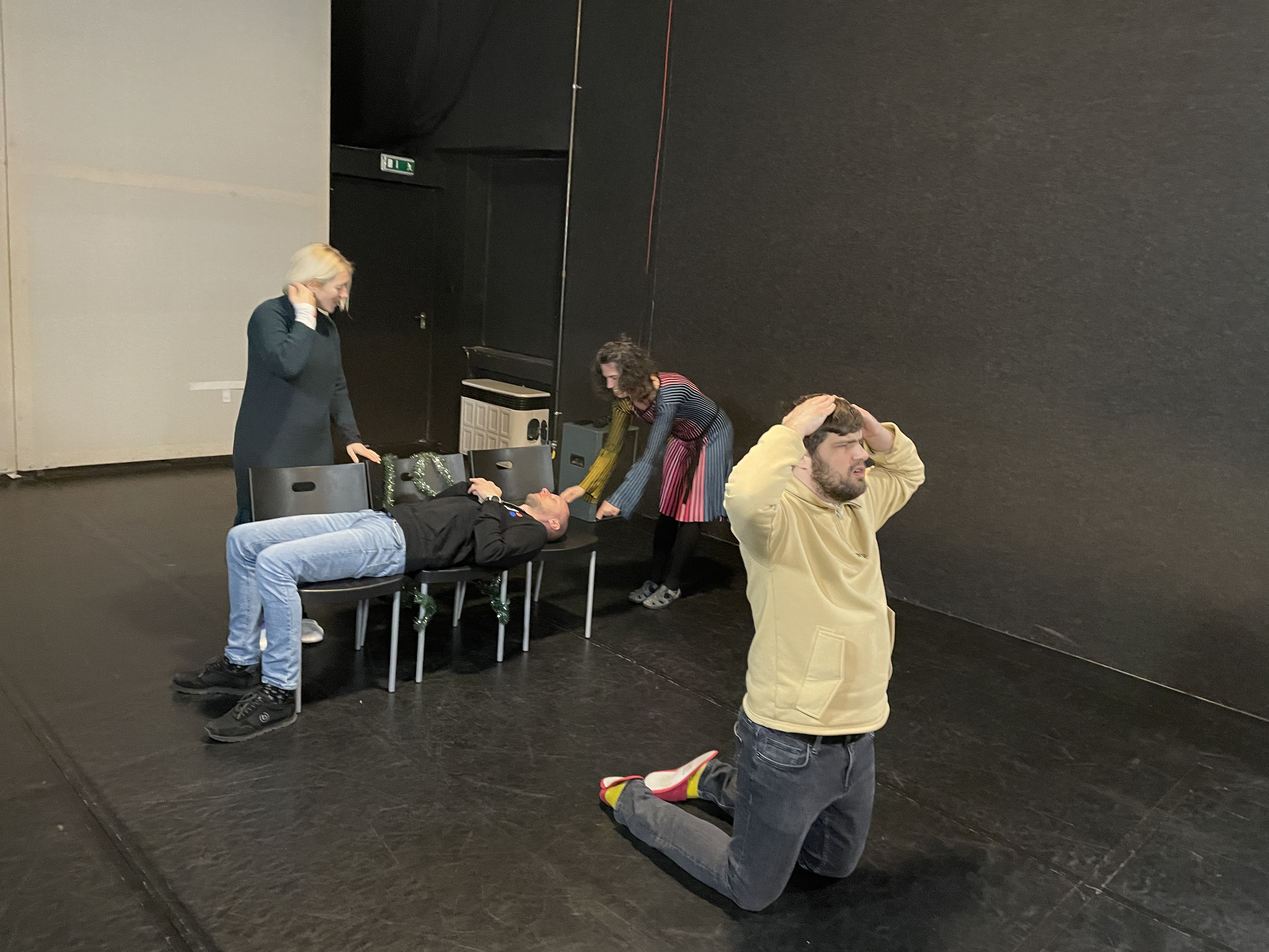 За лаштунками 10