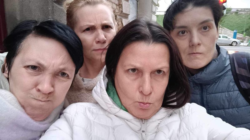 Angry gráj photo