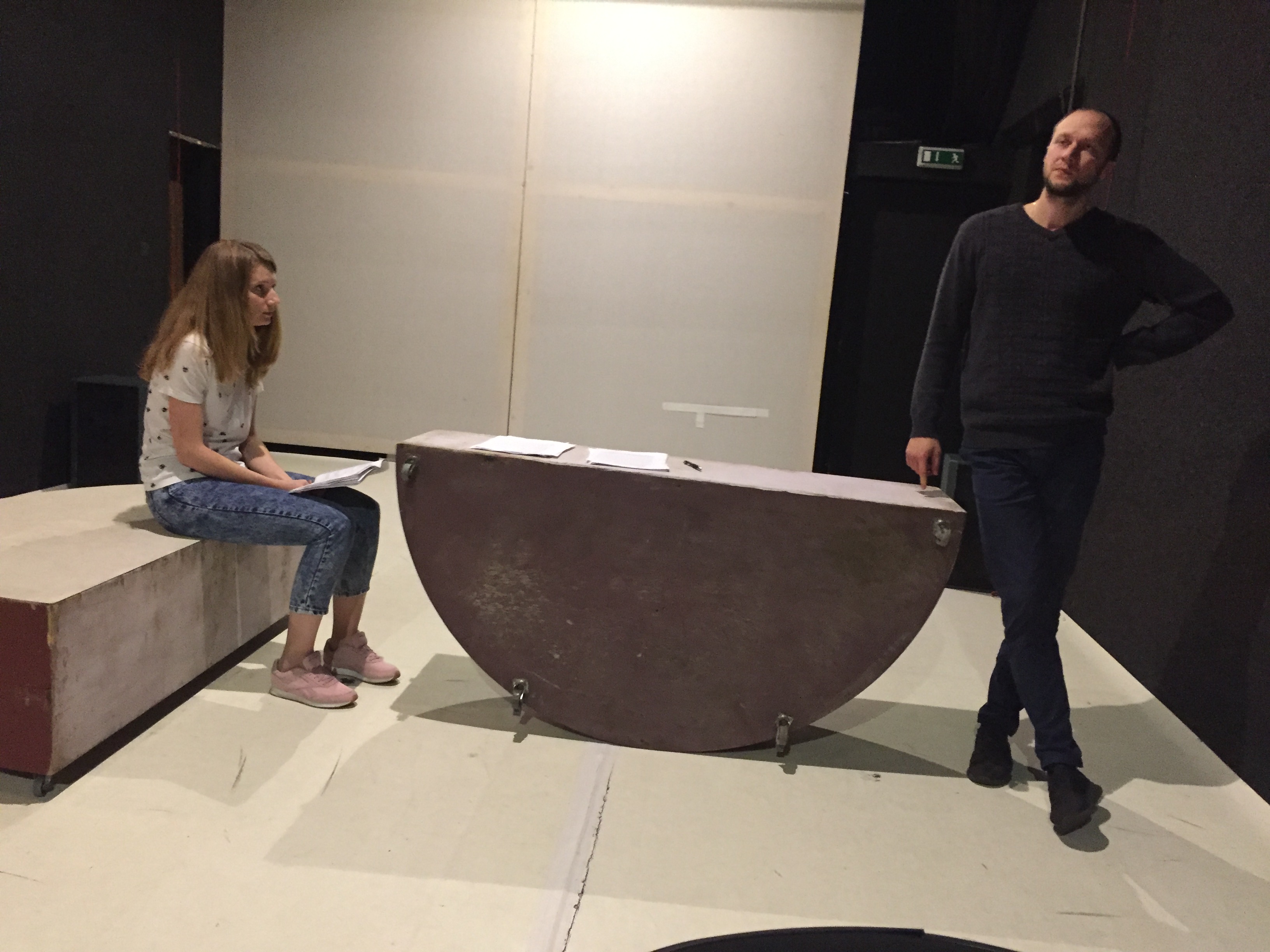 За лаштунками 5