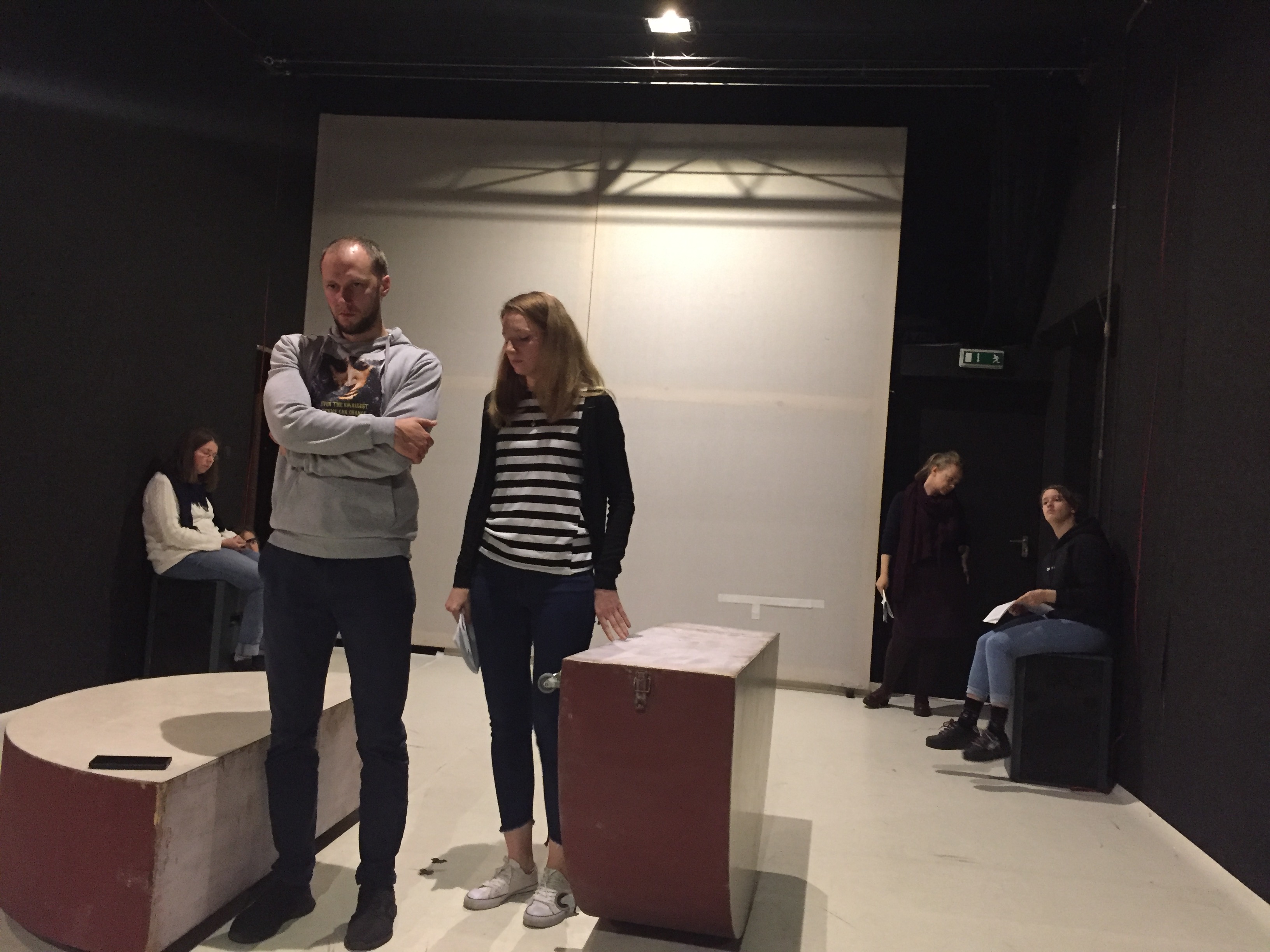 За лаштунками 8