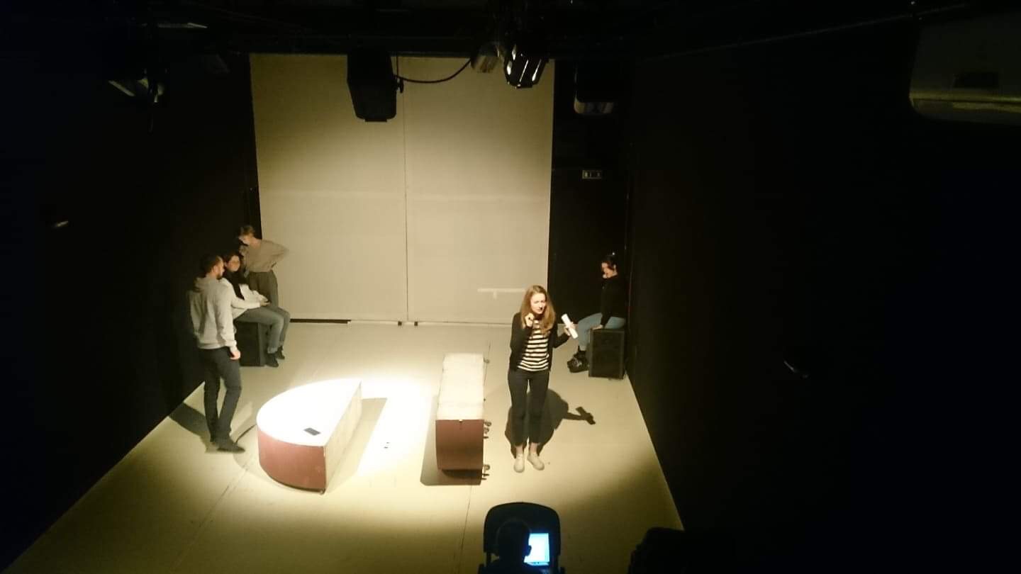 За лаштунками 11