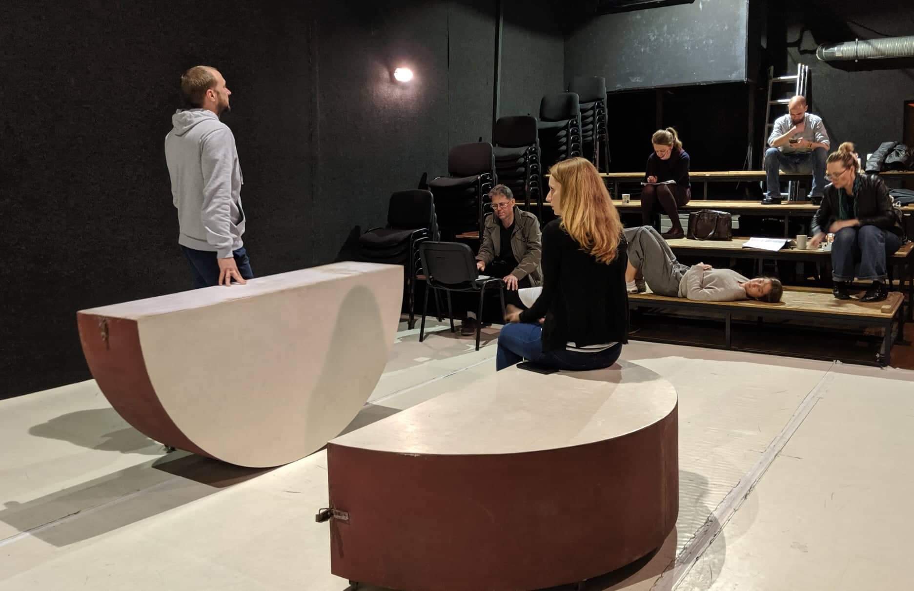 За лаштунками 14