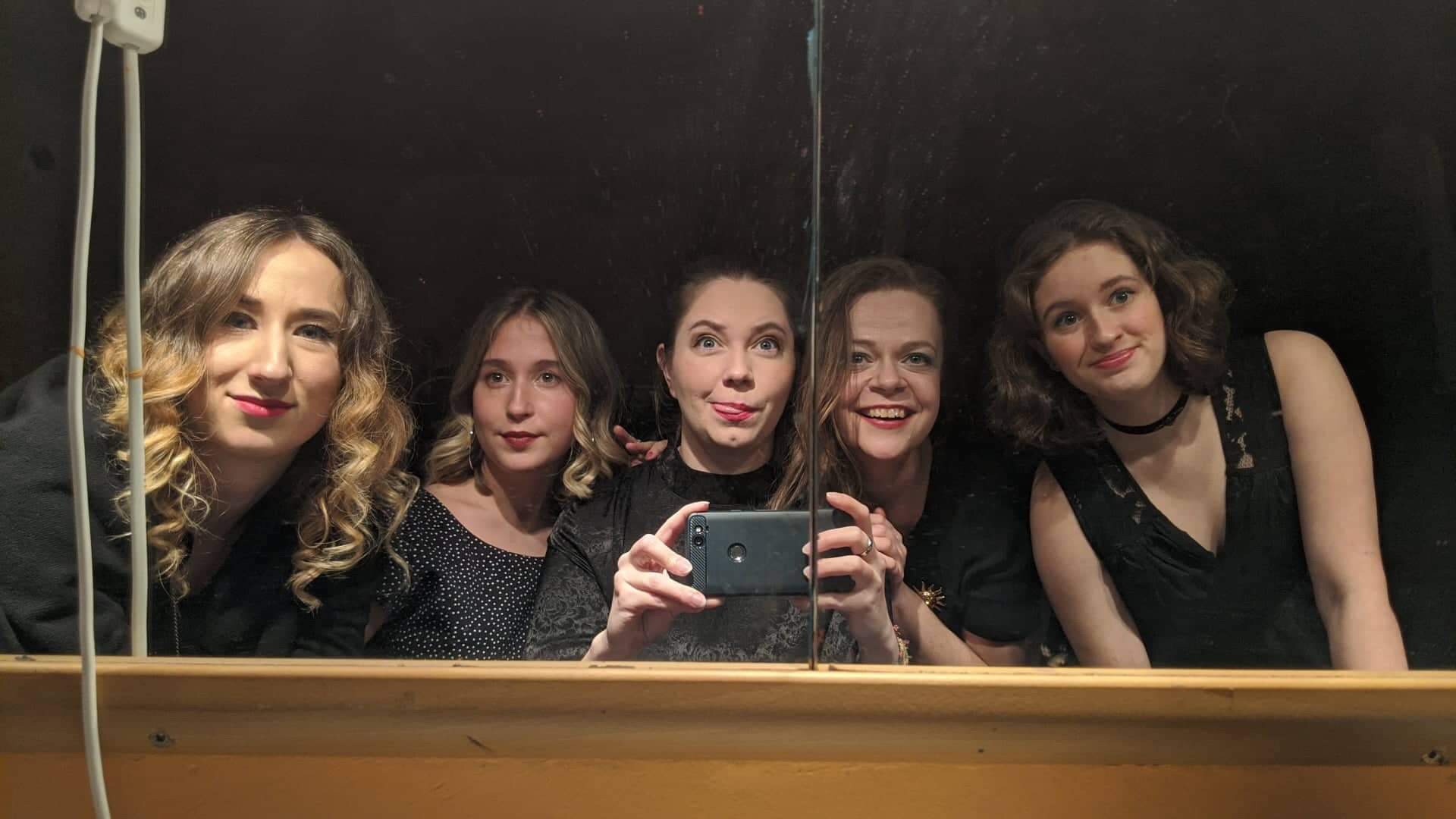 З вистави 13