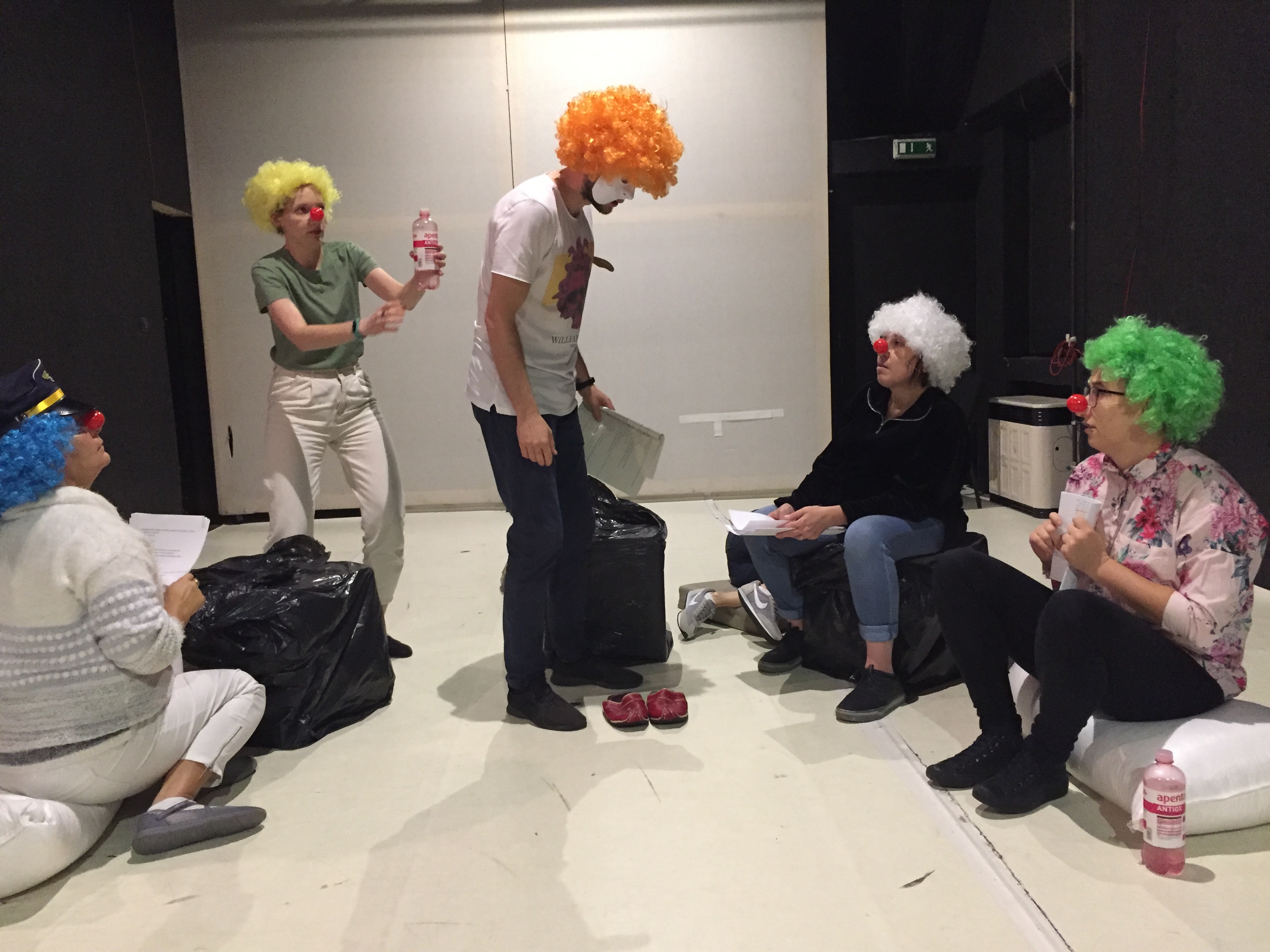 За лаштунками 6