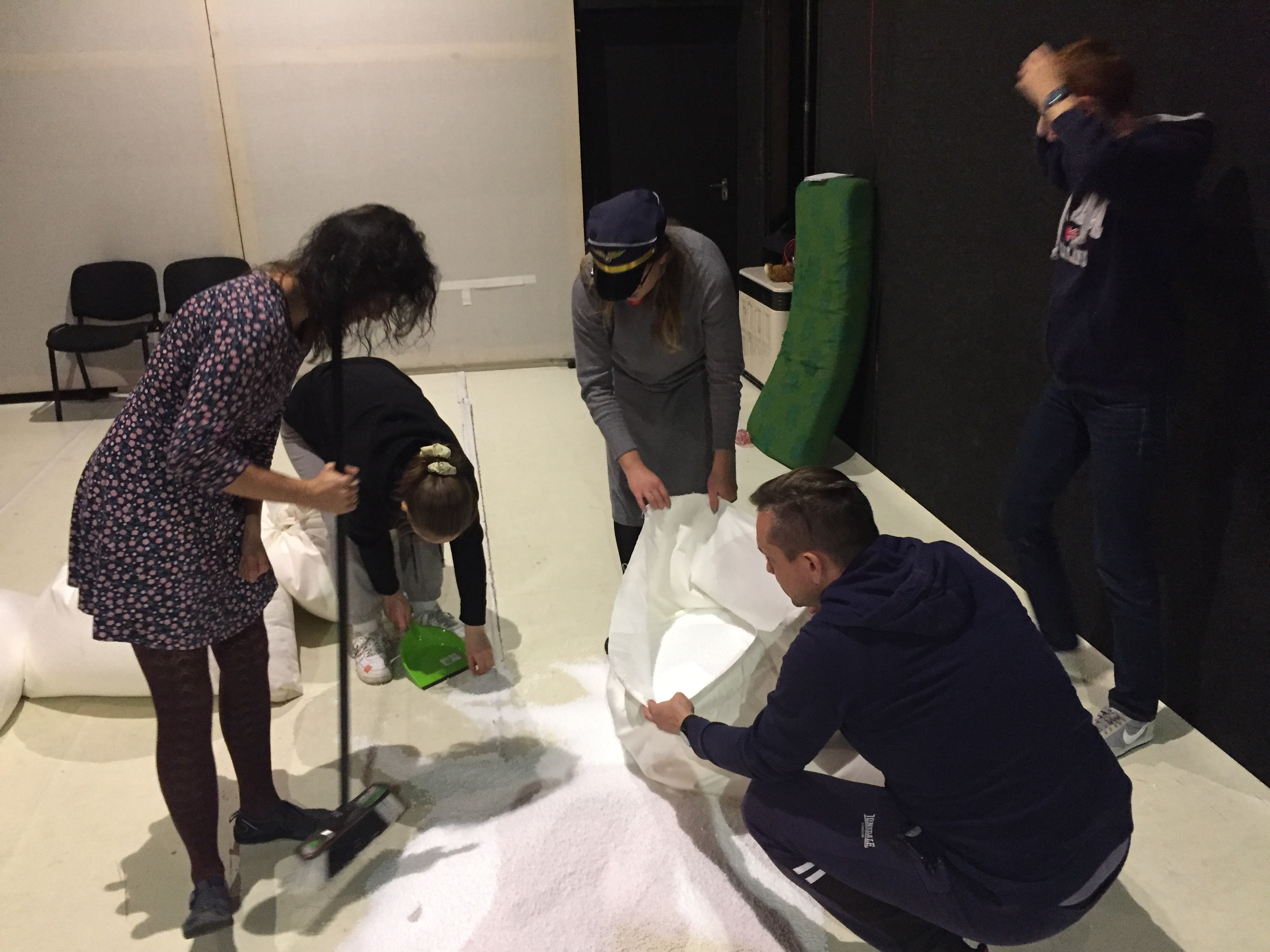 За лаштунками 10