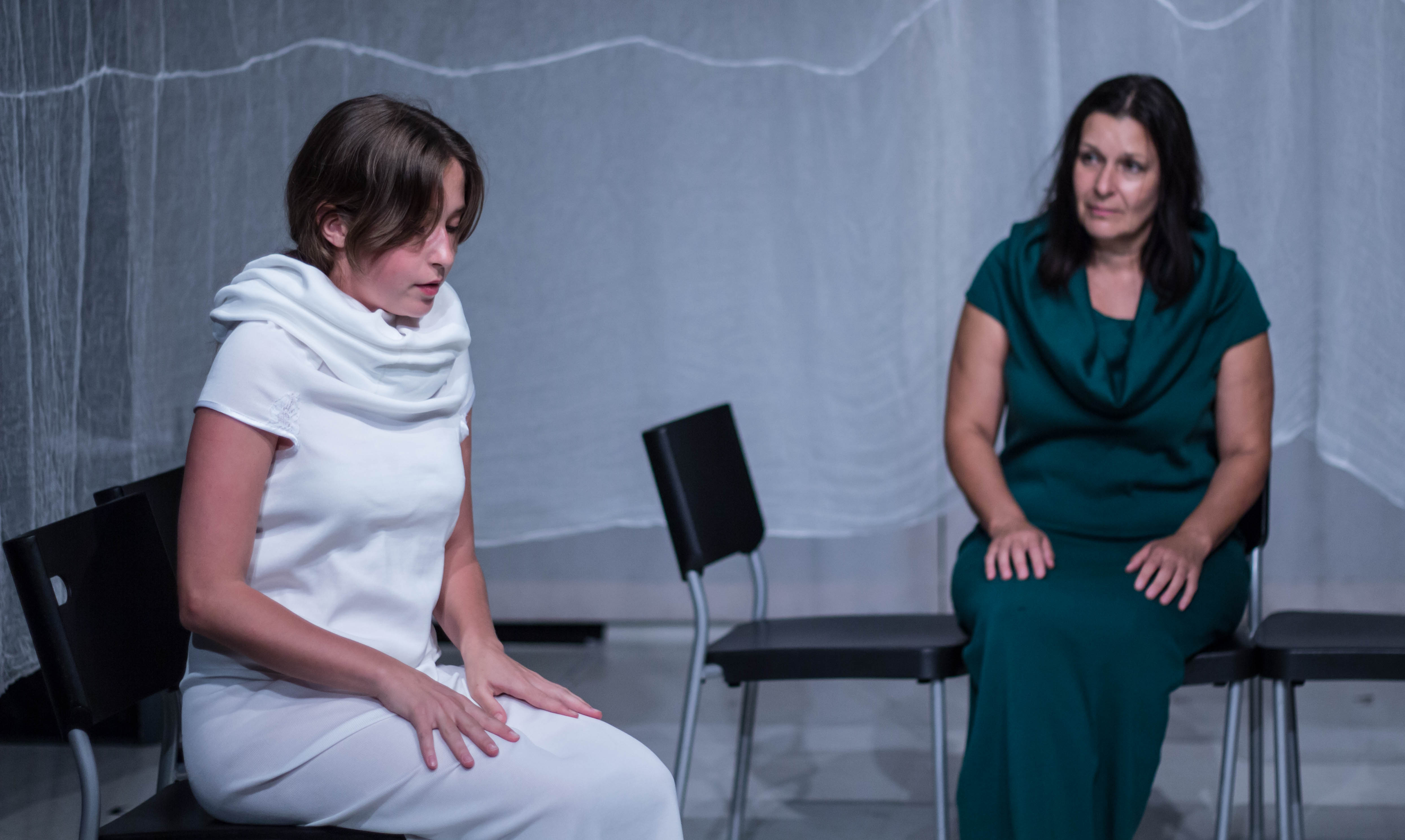 За лаштунками 13