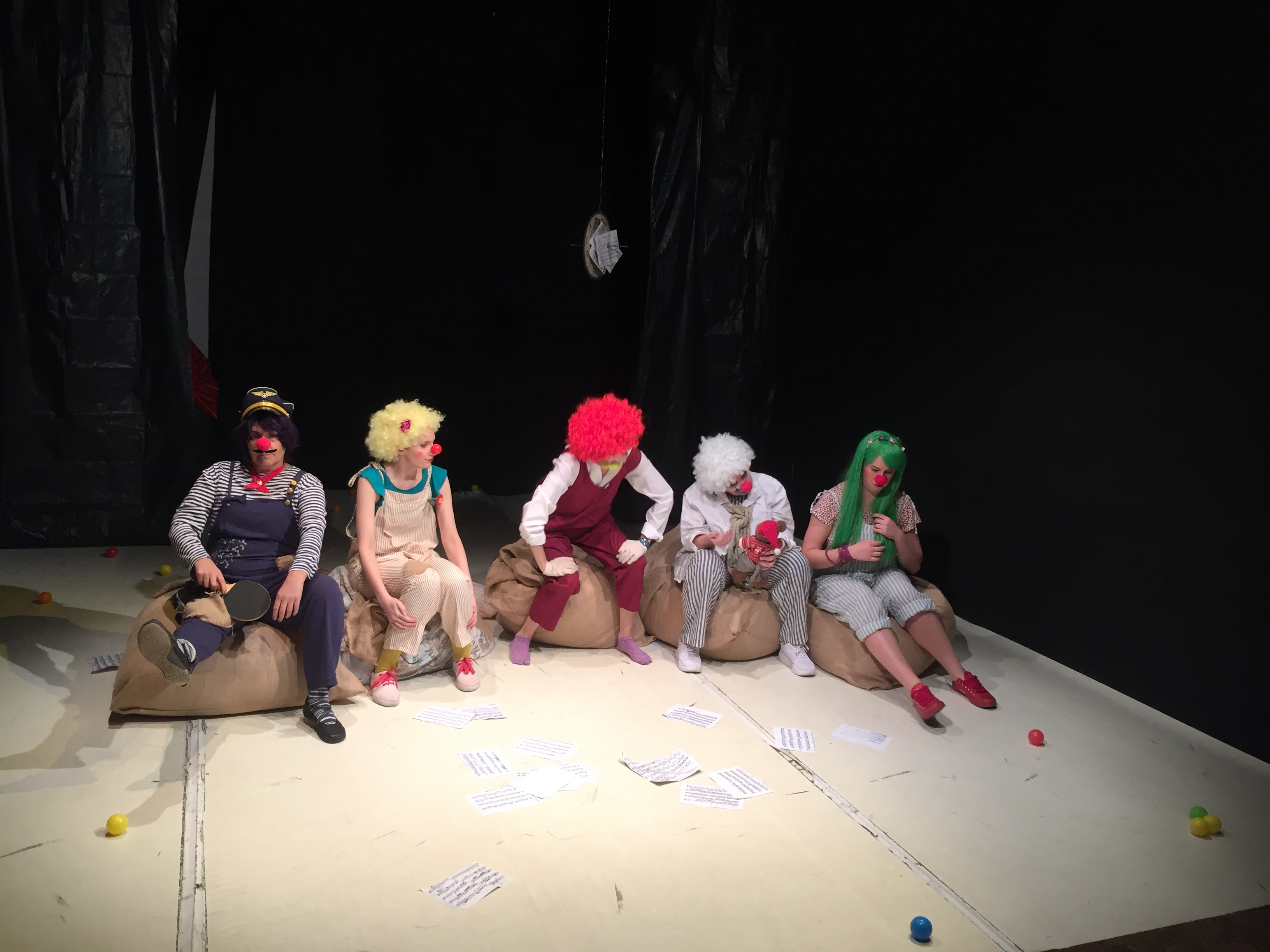 З вистави 11