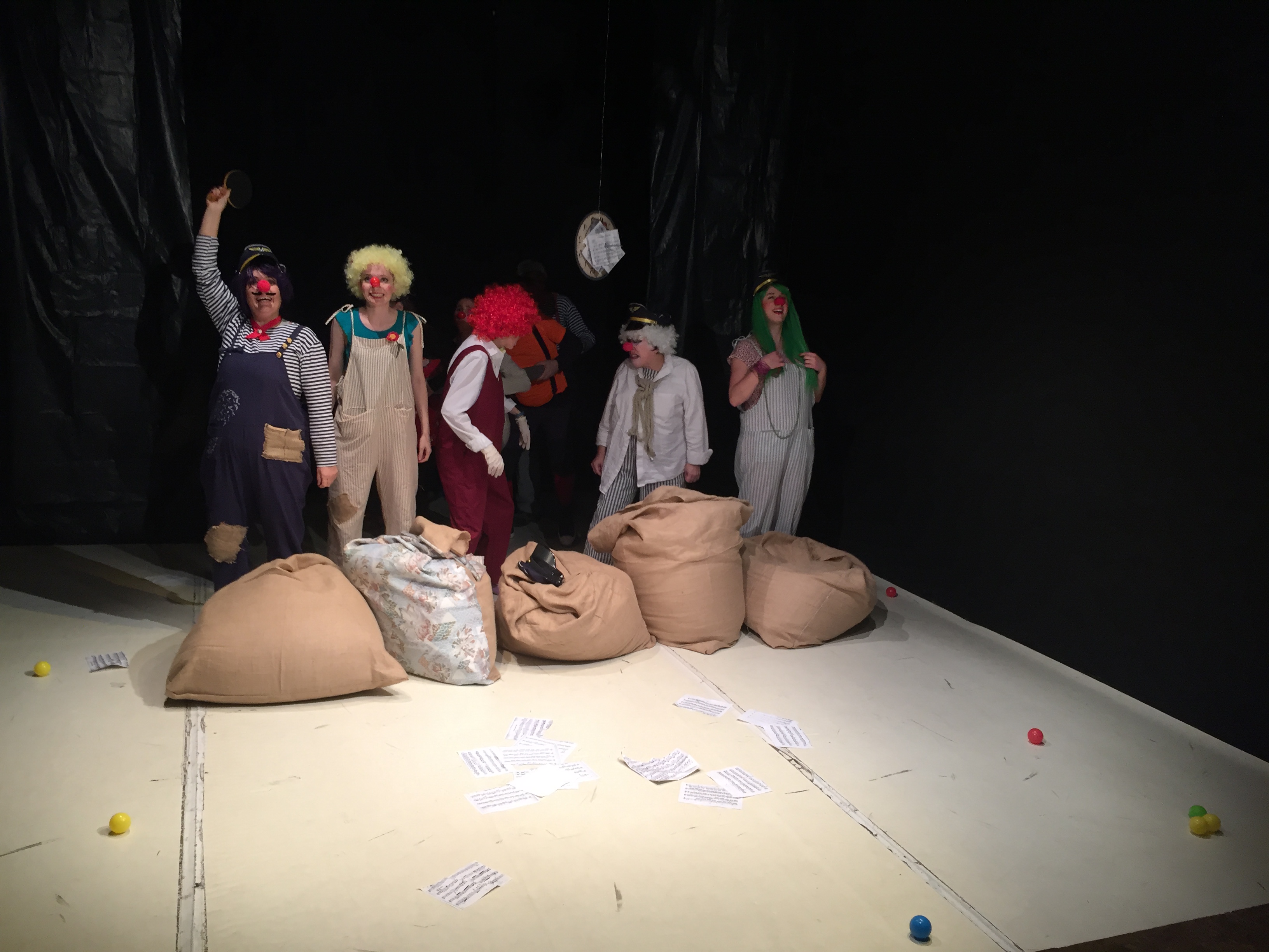 З вистави 15