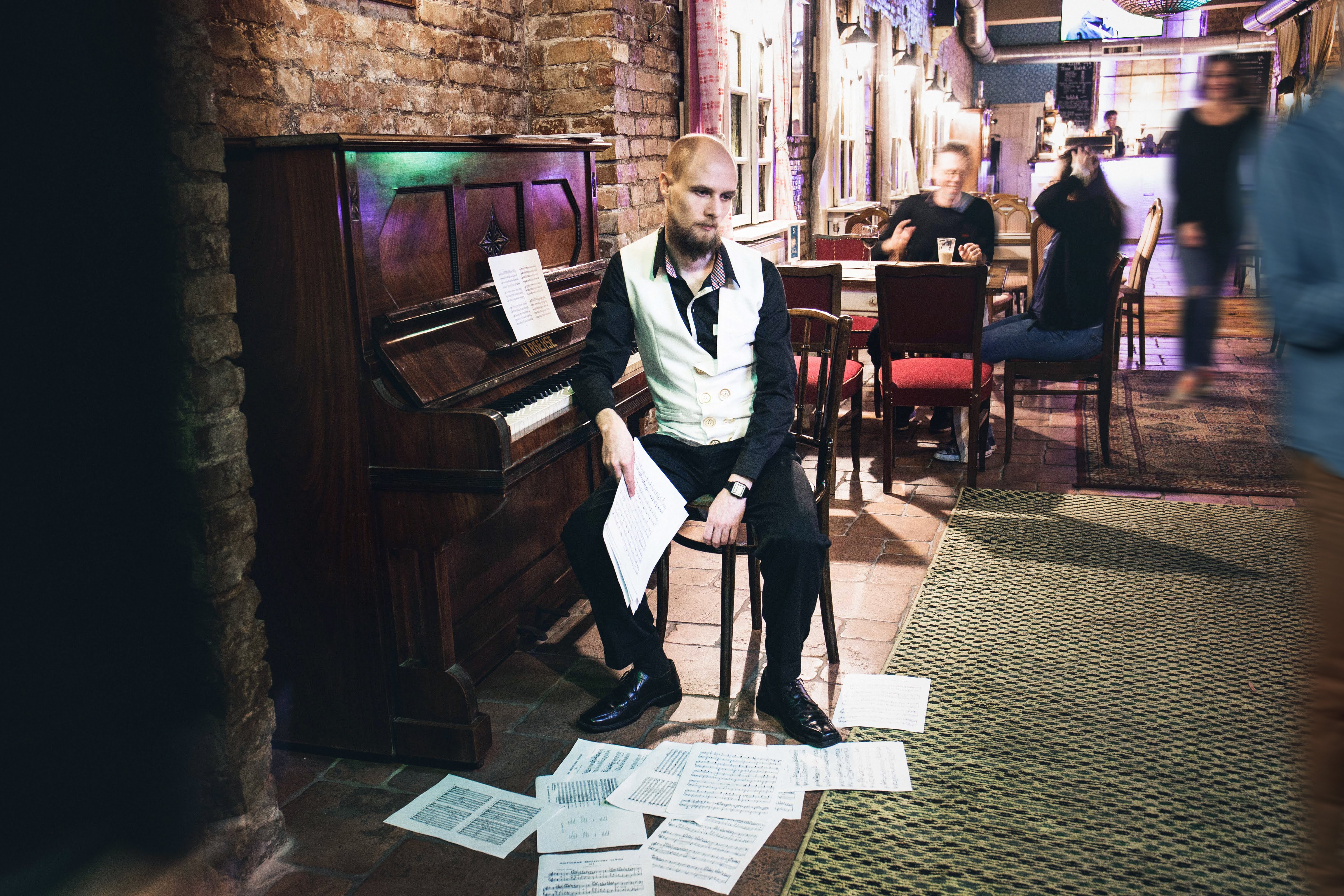 За лаштунками 16