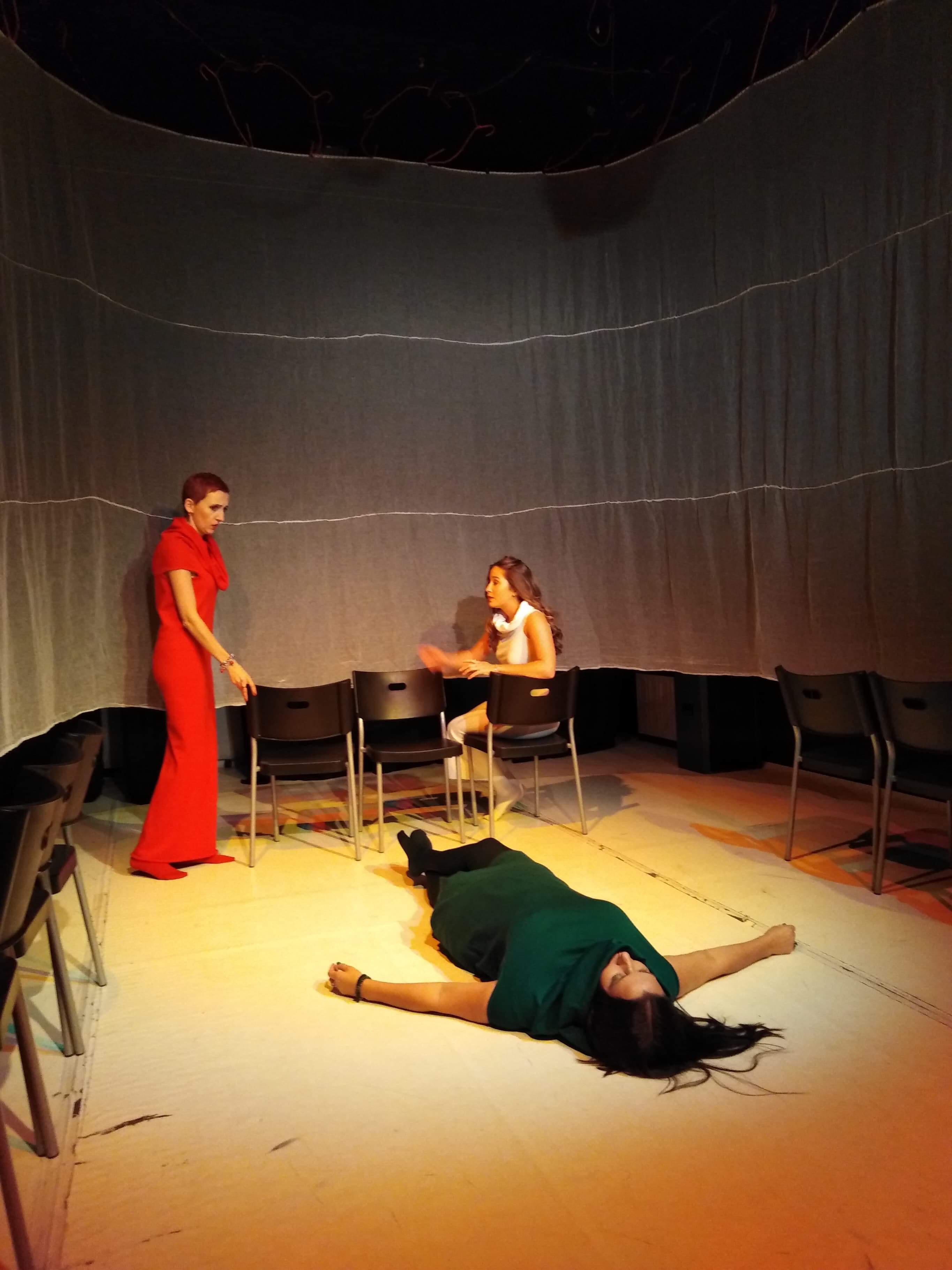 З вистави 15